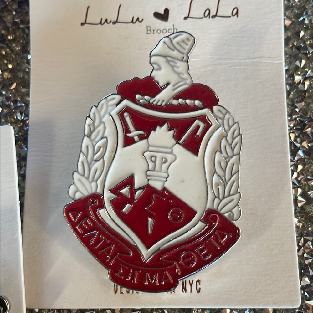 Delta Red and‎ White Crest Brooch
